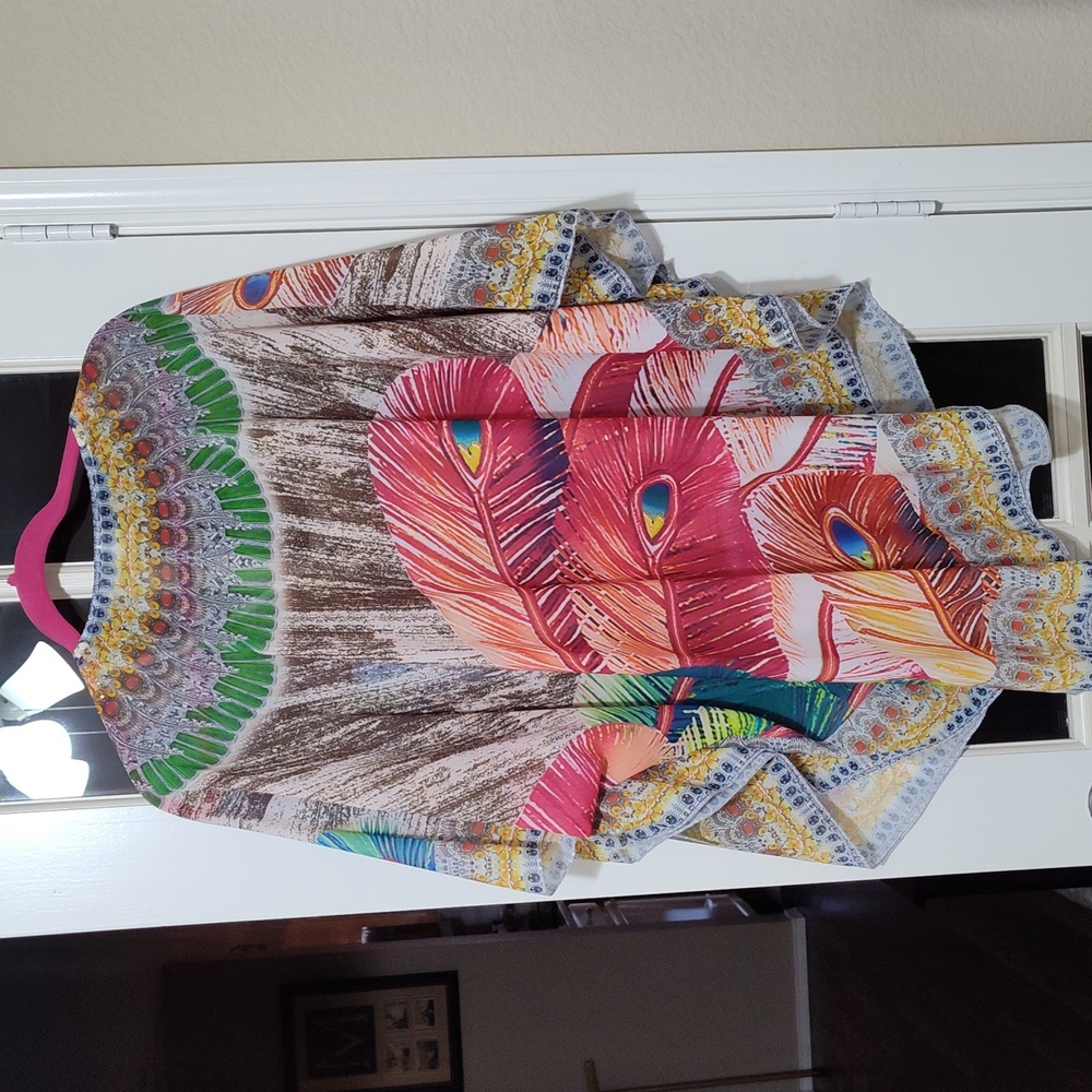 Colorful V-Neck Women's Top, One Size - Picture 2 of 5
